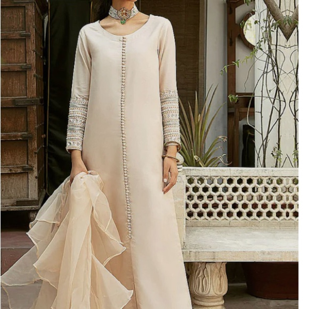 Elegant Cream Long Sleeve Dress